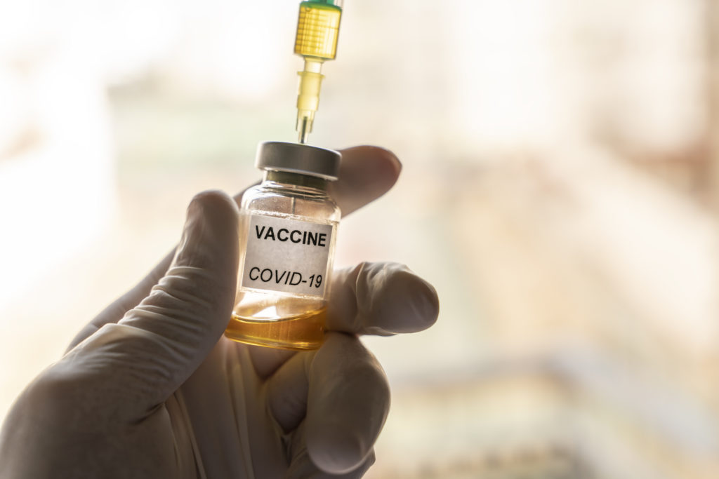 Vacina contra a Covid-19 em teste no Brasil