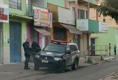 Policia Civil cumprindo mandados em Nunes Freire